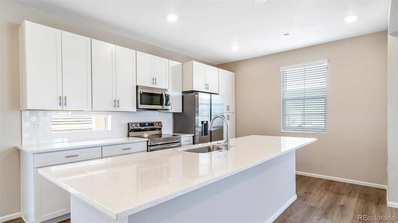 10152 Salem Ct, Commerce City, CO 80022 photo