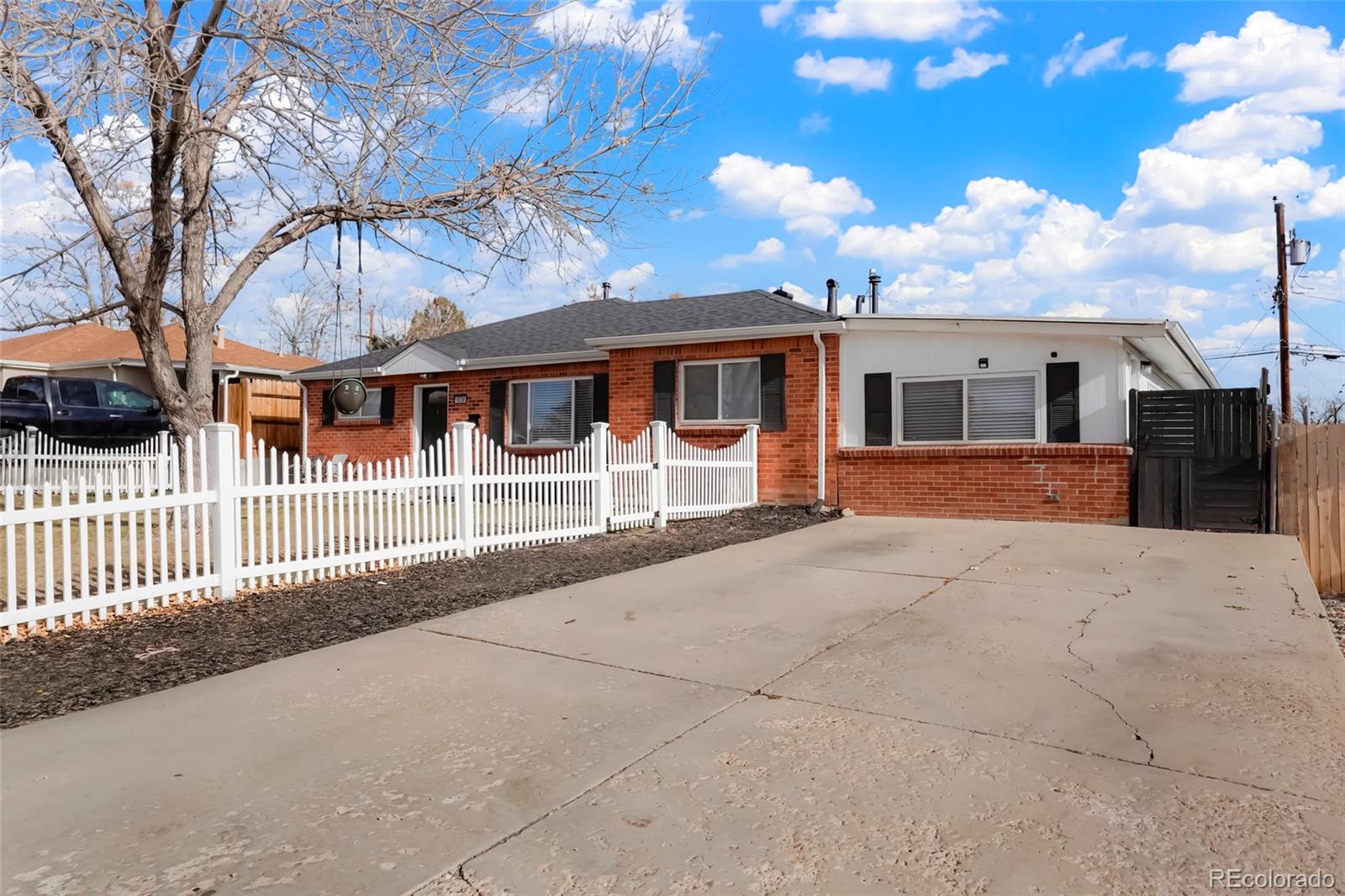 9330 Lilly Ct, Thornton, CO 80229 photo