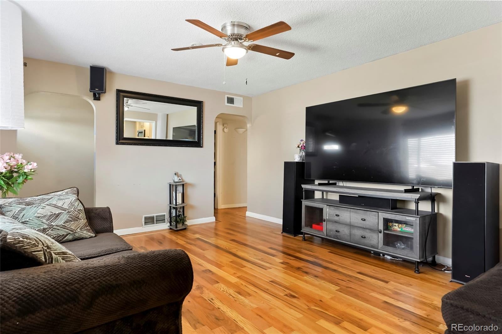 9330 Lilly Ct, Thornton, CO 80229 photo