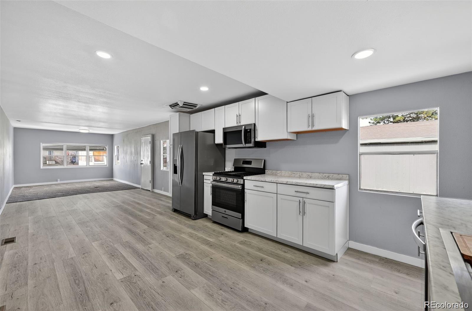 2100 100 Ave, Denver, CO 80260