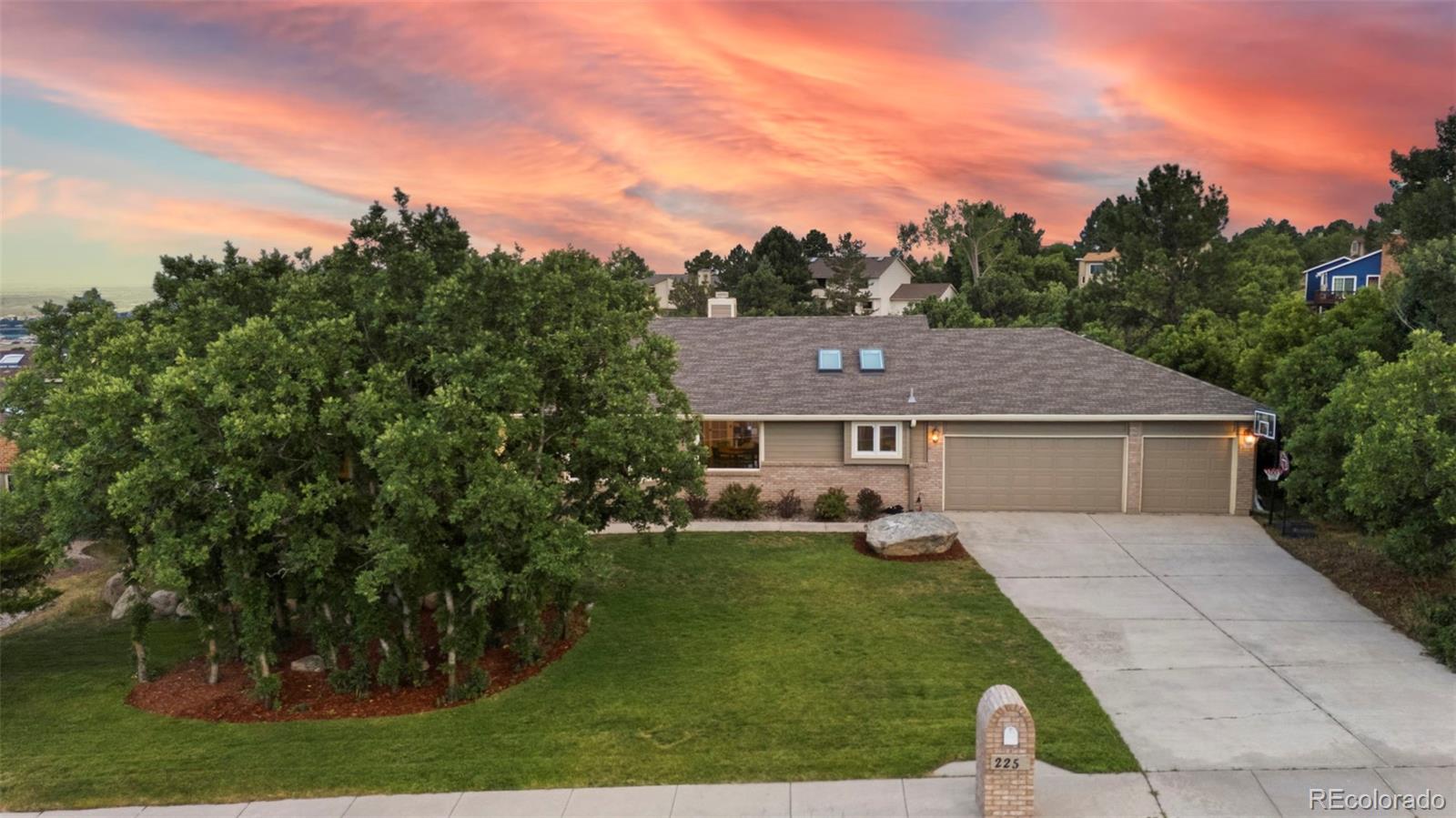225 Thames Dr, Colorado Springs, CO 80906 photo