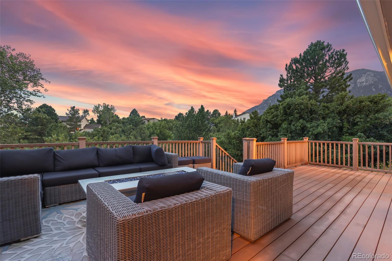 225 Thames Dr, Colorado Springs, CO 80906 photo