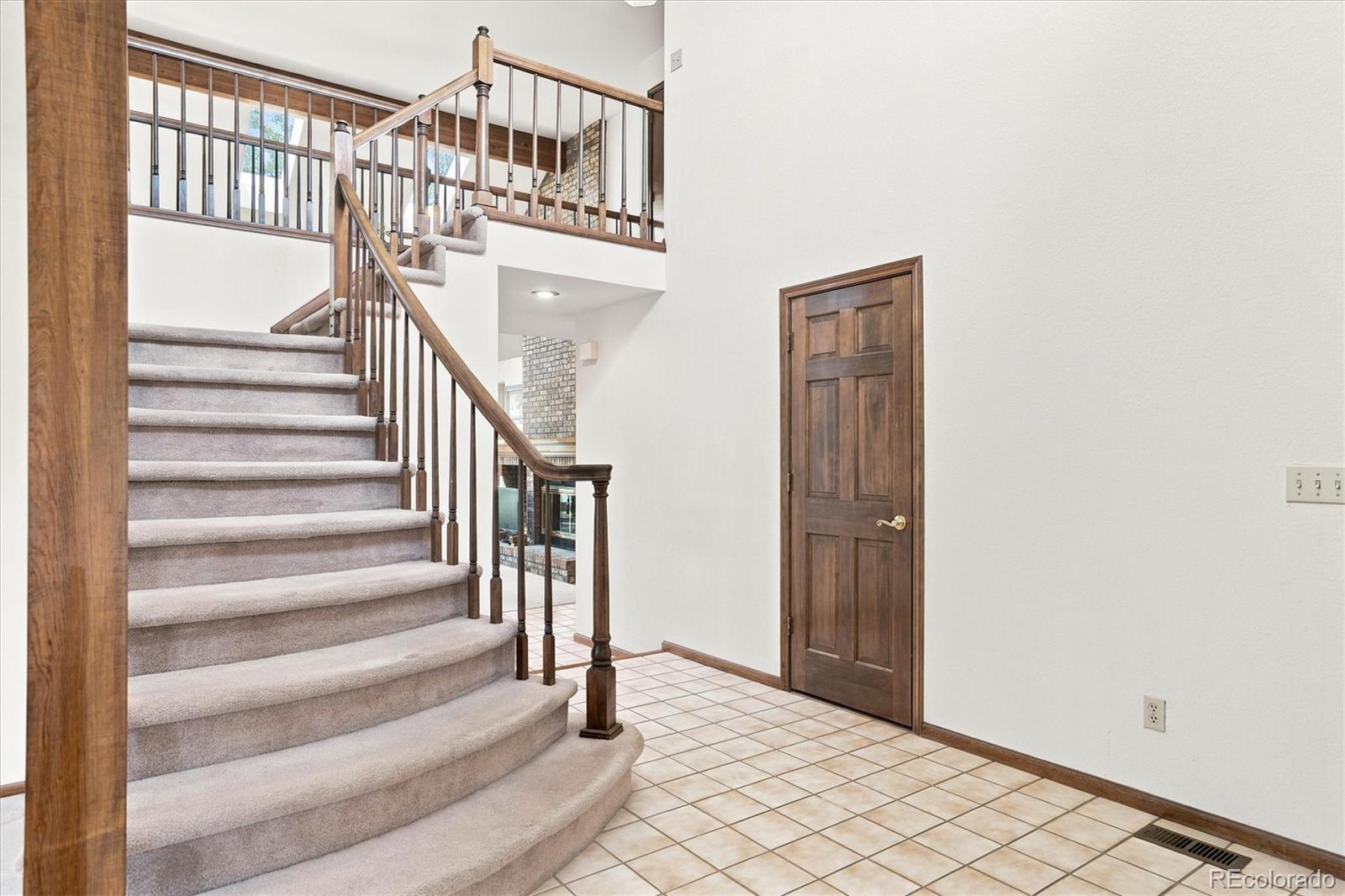9877 Falcon Creek Dr, Highlands Ranch, CO 80130 photo