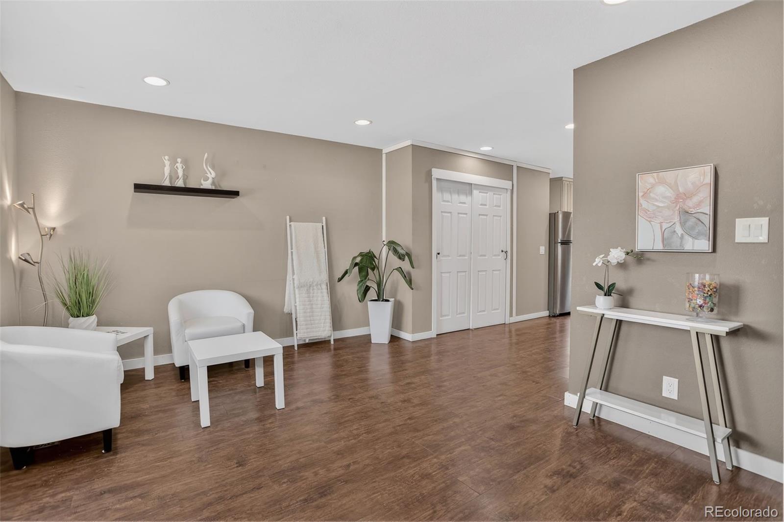 6870 S Broadway, Centennial, CO 80122 photo