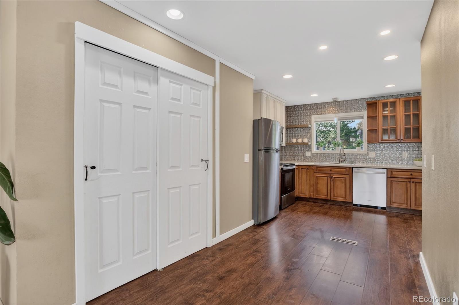 6870 S Broadway, Centennial, CO 80122 photo