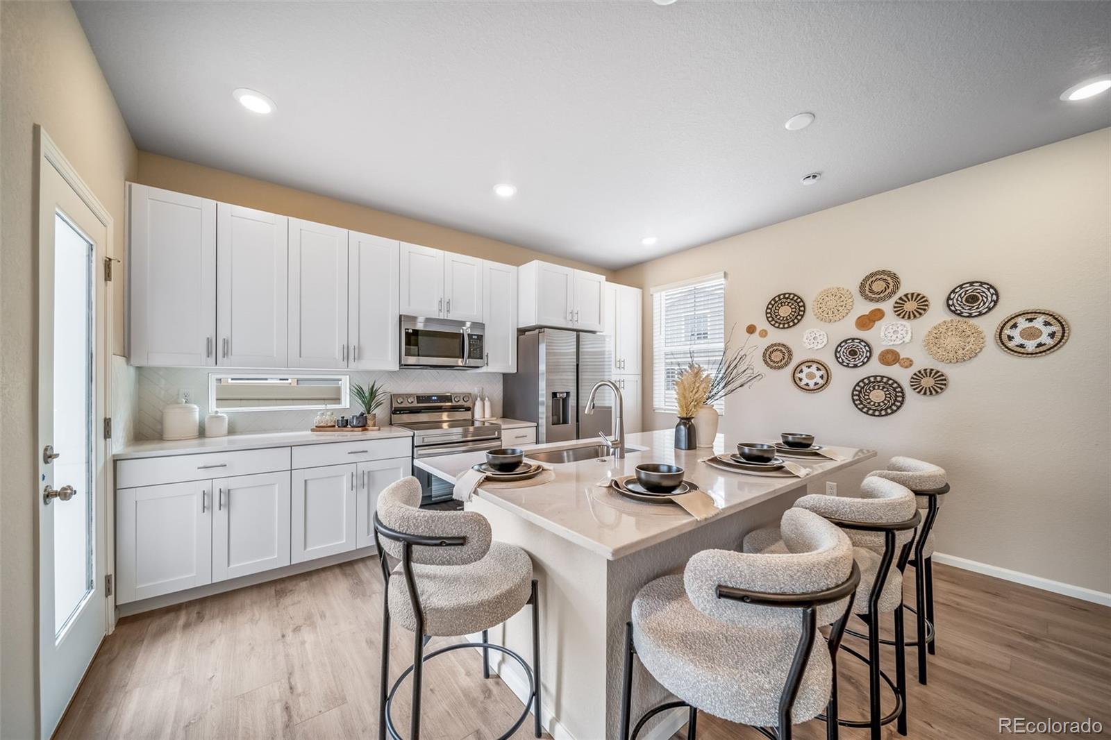 10124 Salem Ct, Commerce City, CO 80022 photo