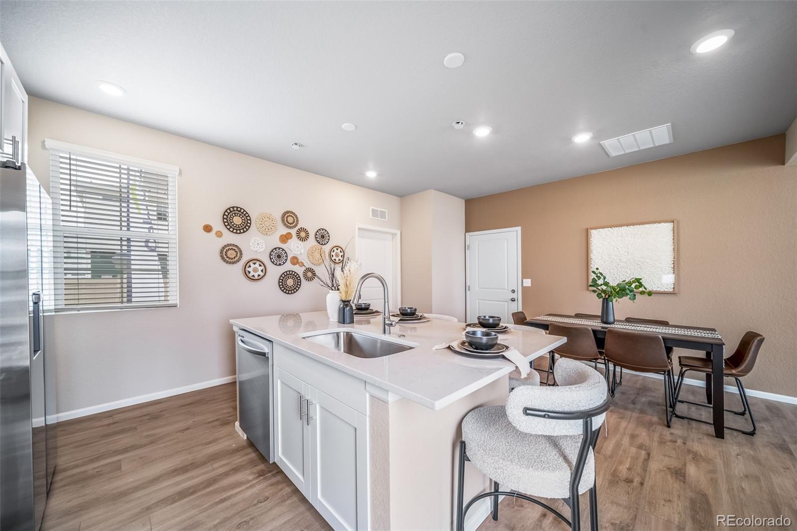 10124 Salem Ct, Commerce City, CO 80022 photo