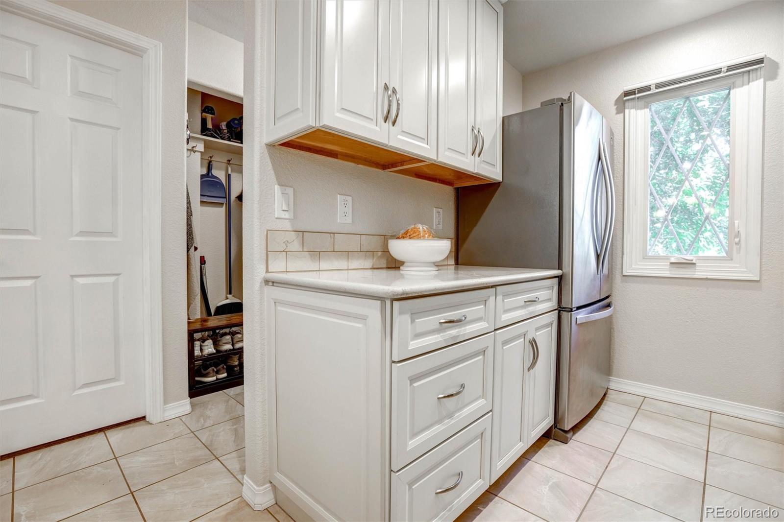 8210 S Fillmore Cir, Centennial, CO 80122 photo
