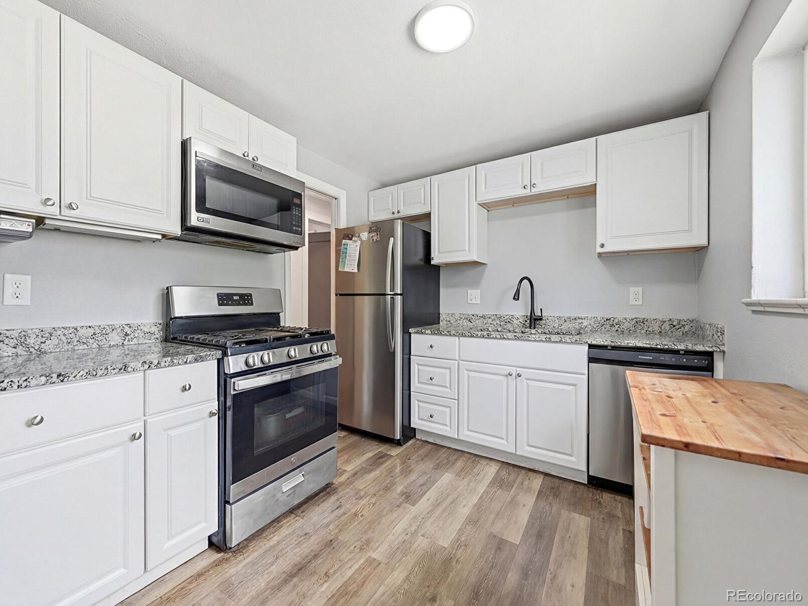 556 Elmira St, Aurora, CO 80010 photo