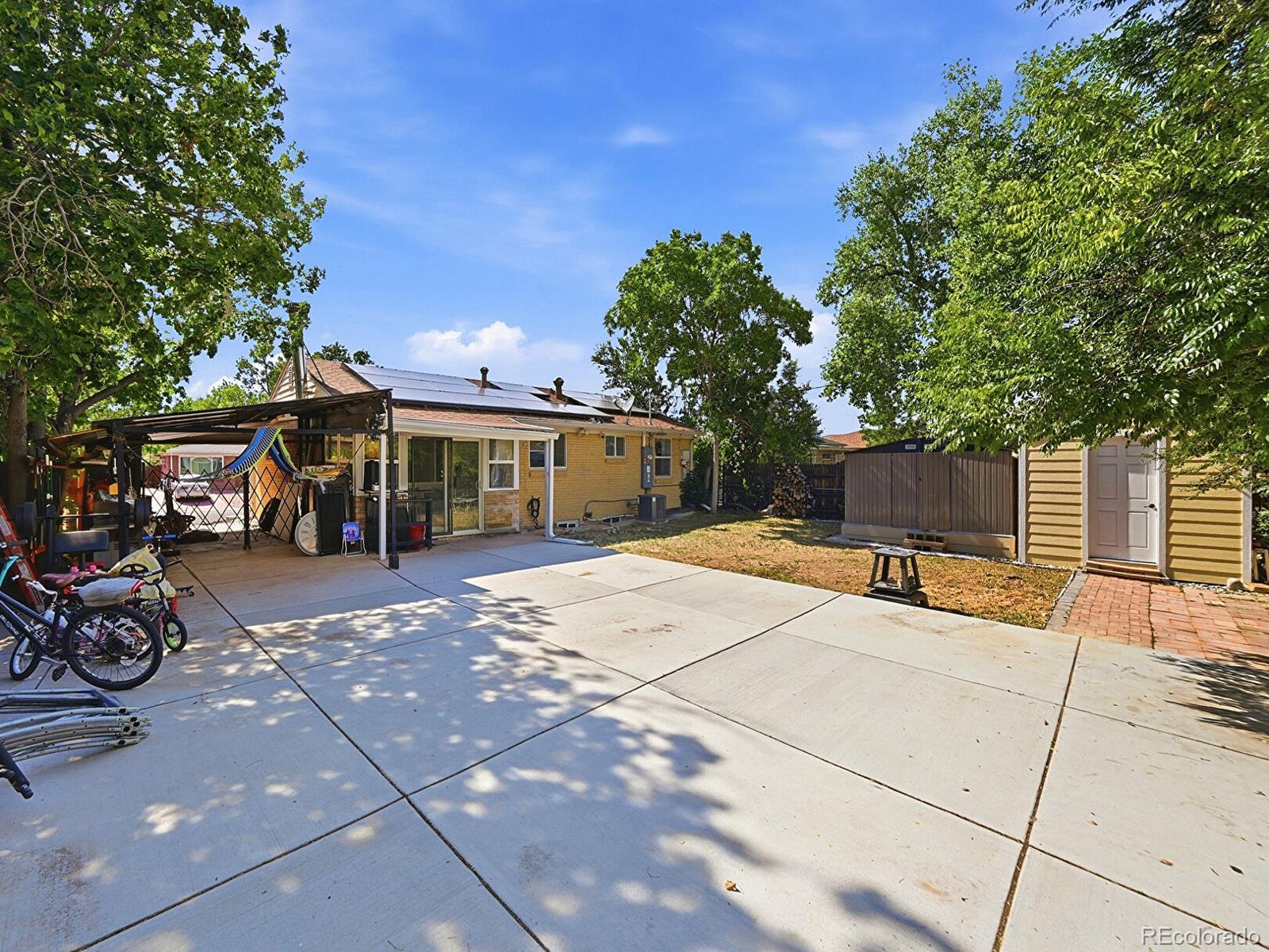 556 Elmira St, Aurora, CO 80010 photo