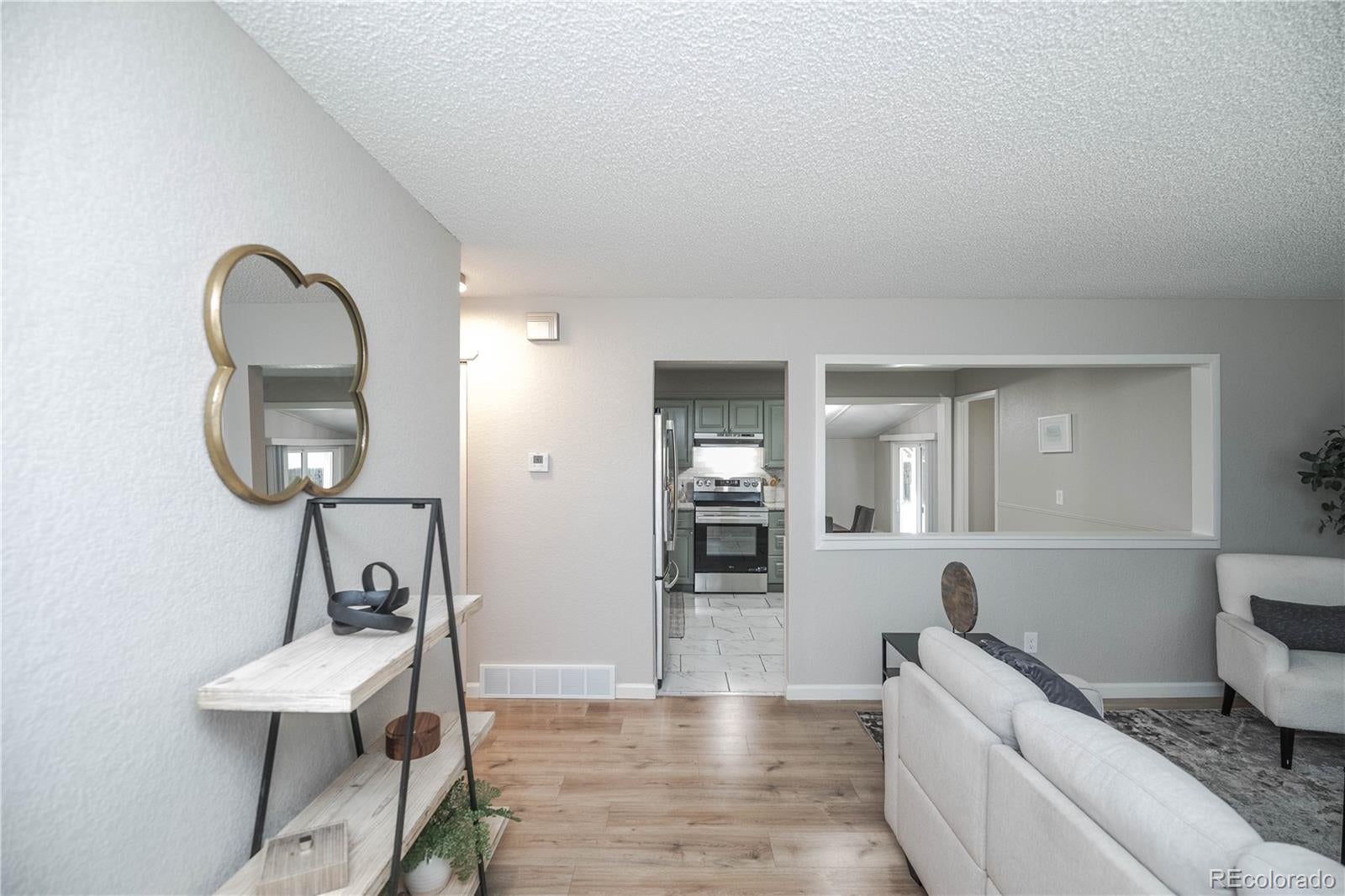5553 Yost Ct, Denver, CO 80239 photo