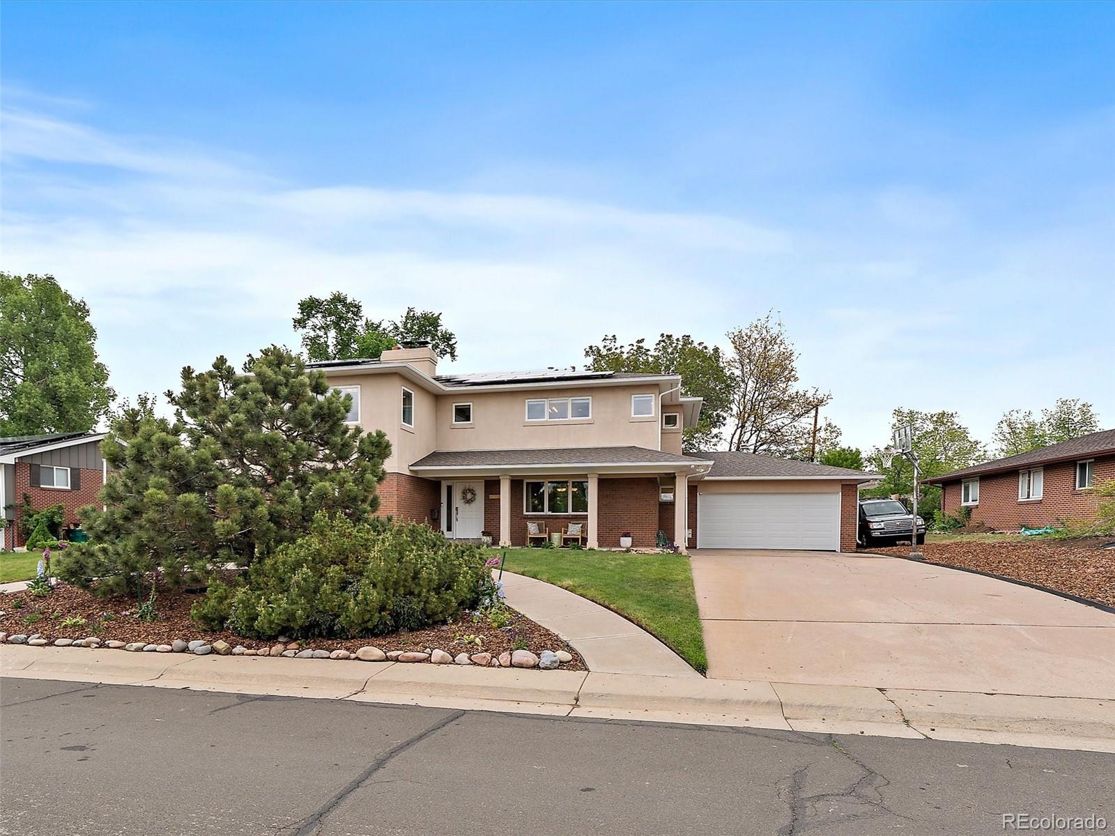 2490 Holly Pl, Denver, CO 80222