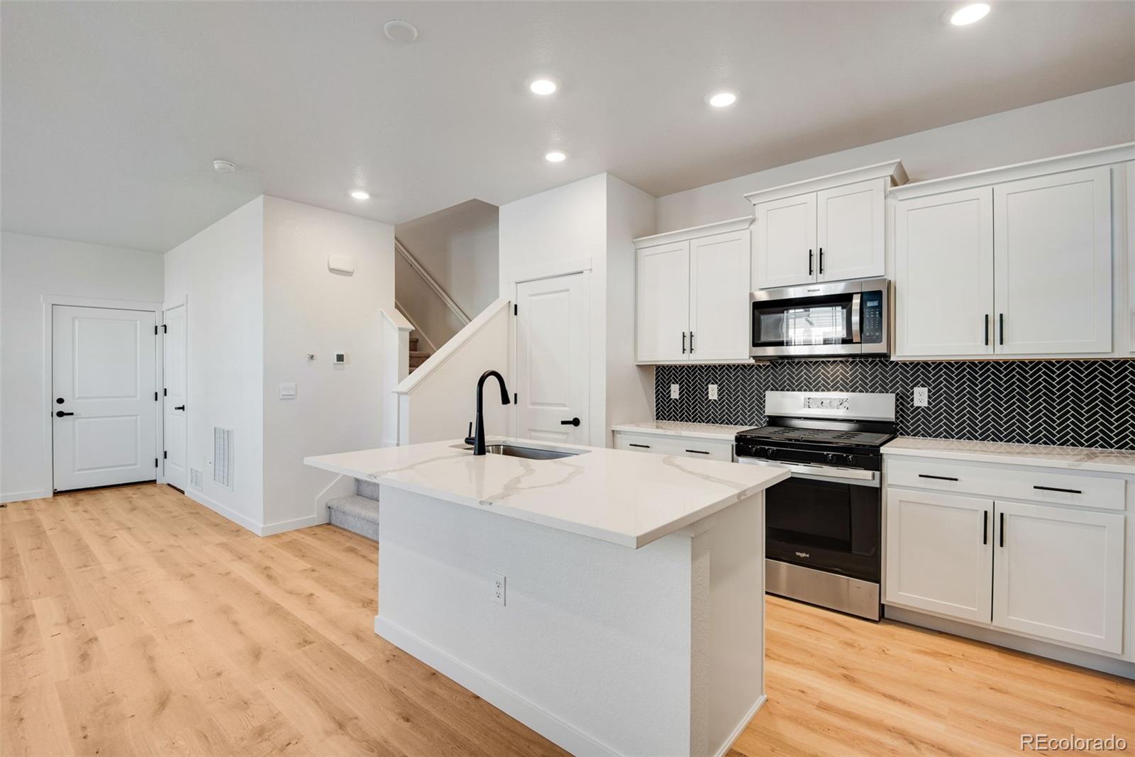 22614 E 6 Pl, Aurora, CO 80018 photo