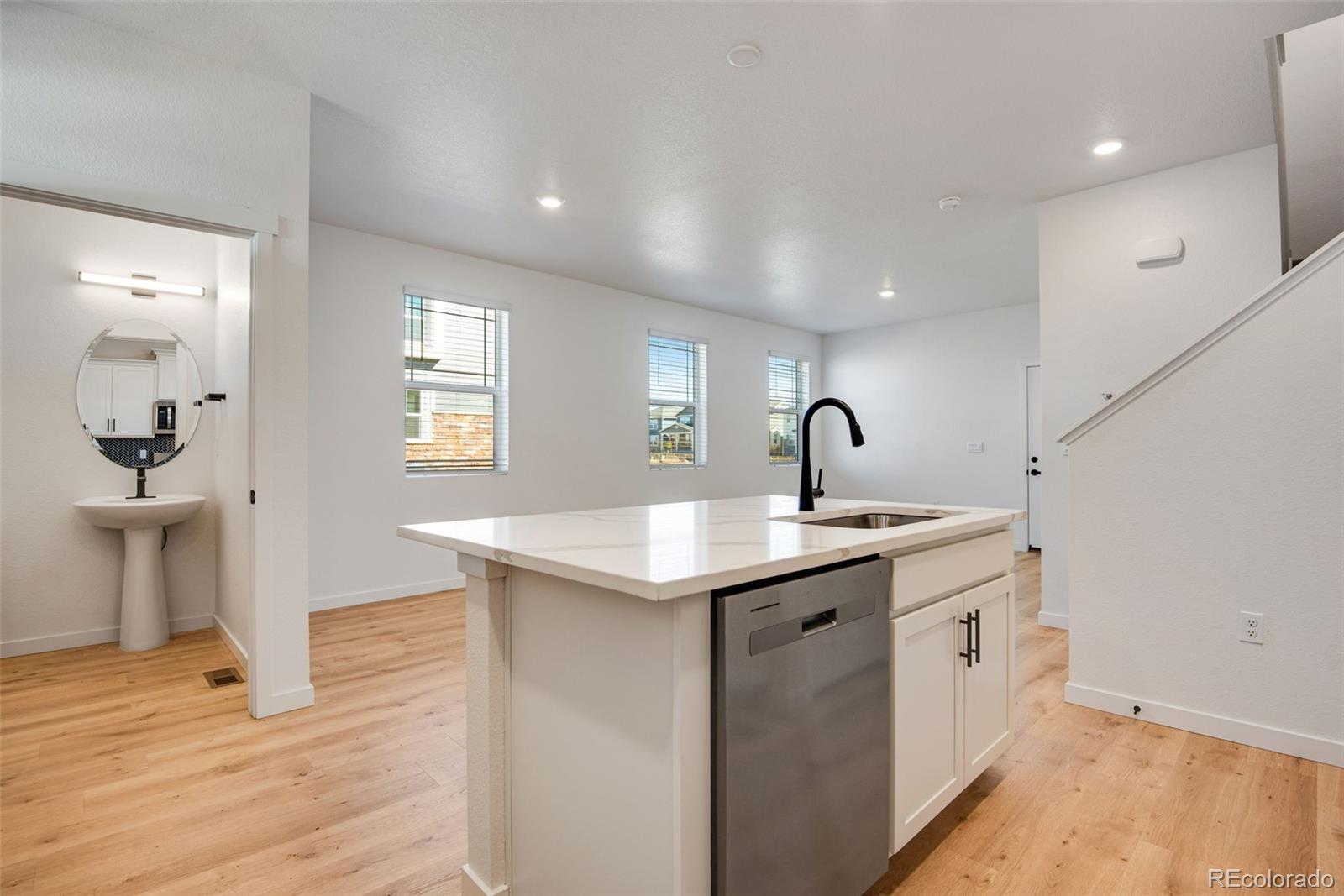 22614 E 6 Pl, Aurora, CO 80018 photo