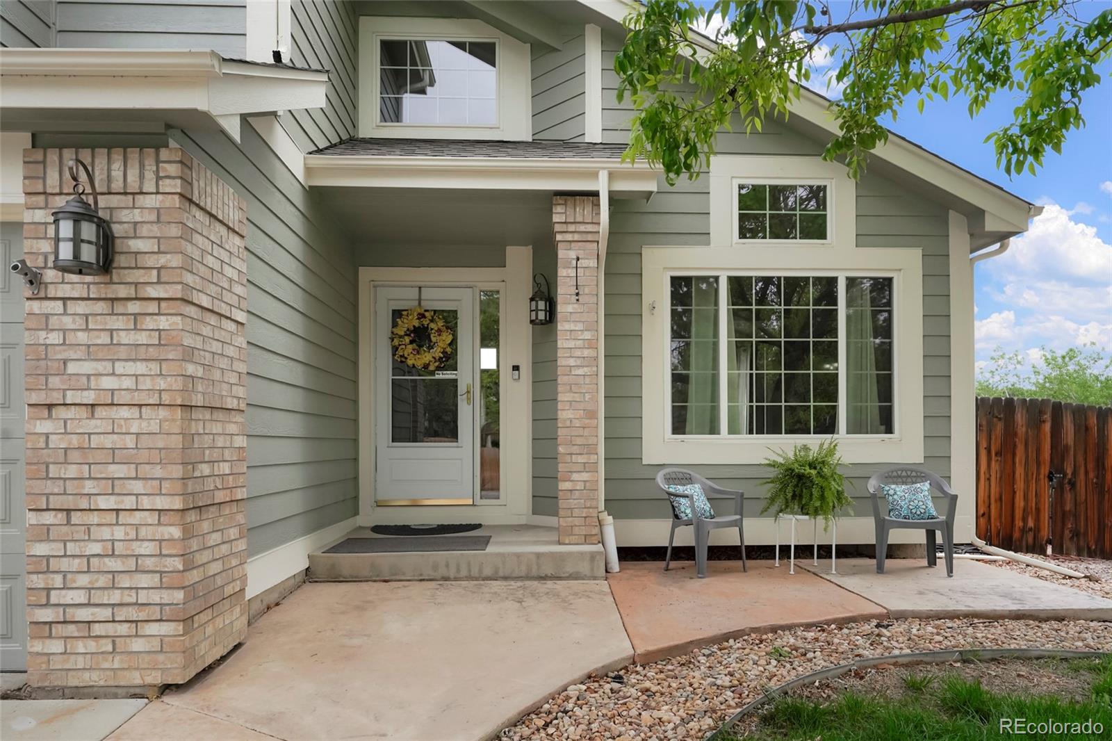 8107 W Morraine Dr, Littleton, CO 80128 photo