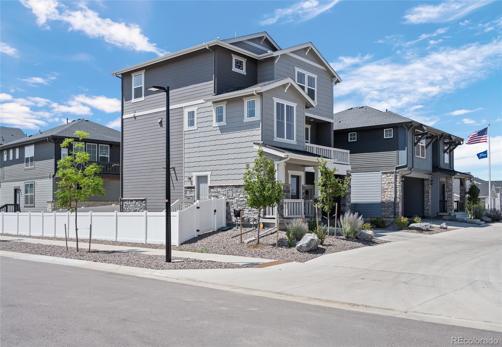 1949 S Fultondale Way, Aurora, CO 80018 photo