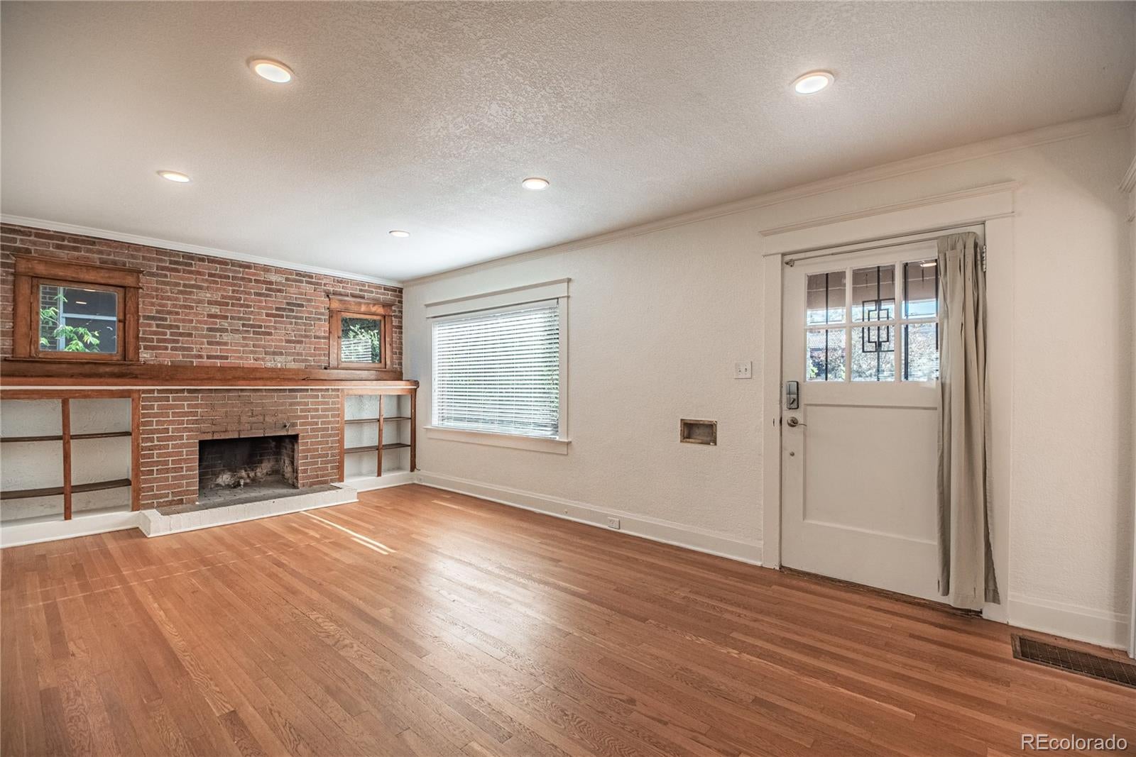 612 Harrison St, Denver, CO 80206 photo