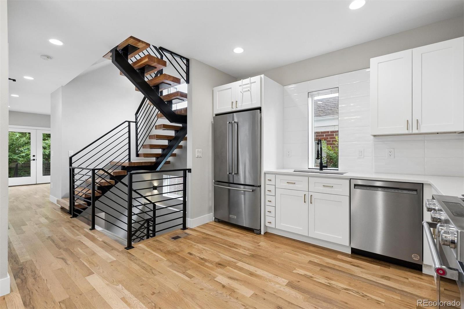 2147 S Bellaire St, Denver, CO 80222 photo