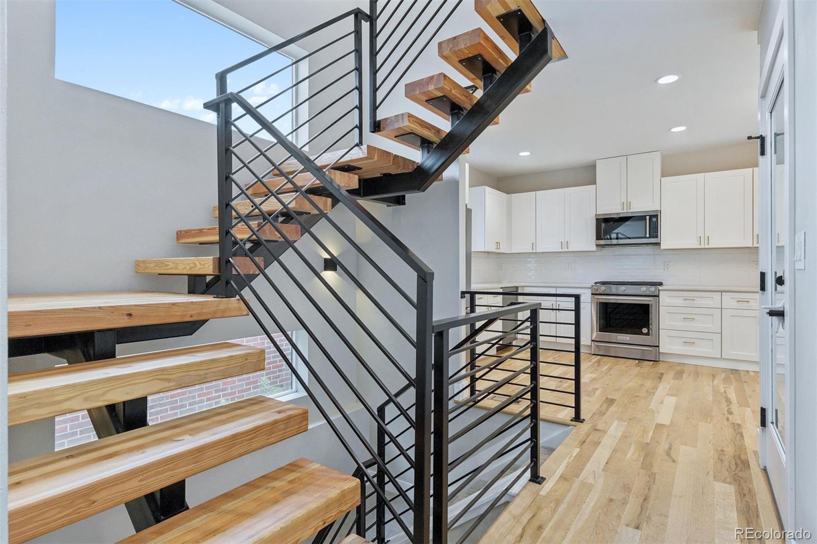 2147 S Bellaire St, Denver, CO 80222 photo