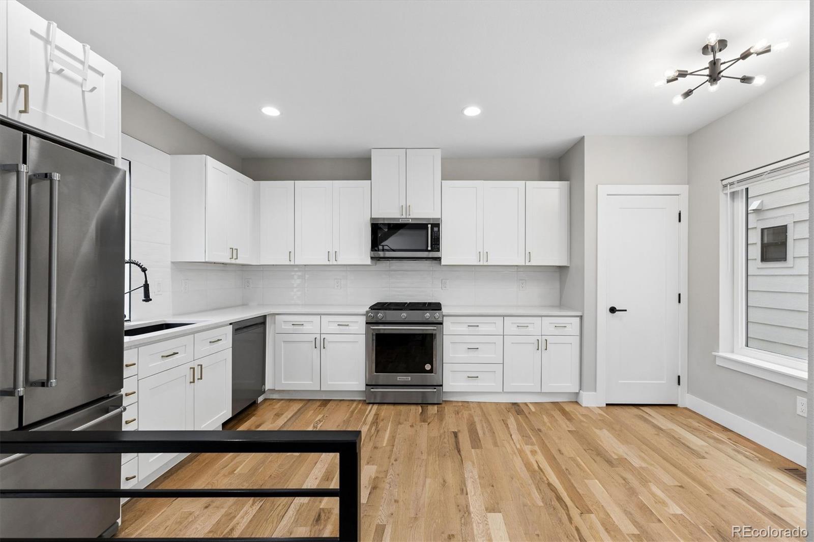 2147 S Bellaire St, Denver, CO 80222 photo
