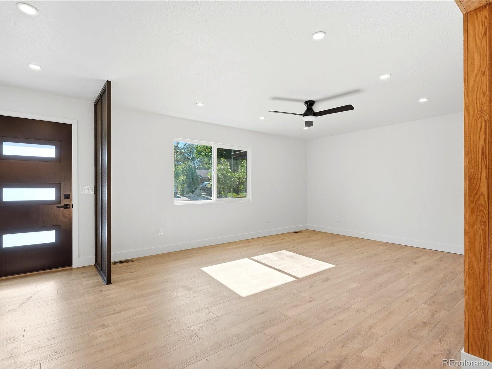 1049 Jamaica Ct, Aurora, CO 80010 photo