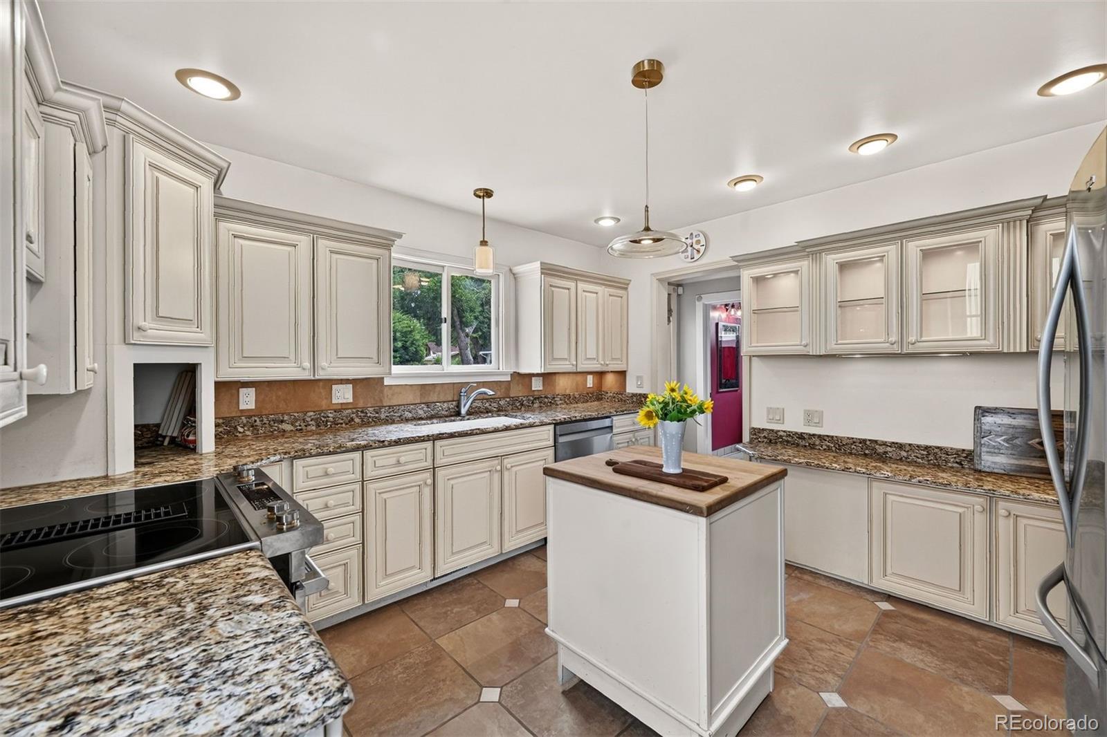 1623 N Weber St, Colorado Springs, CO 80907 photo