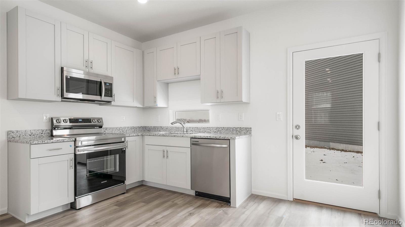 12562 E 100 Ave, Commerce City, CO 80022 photo
