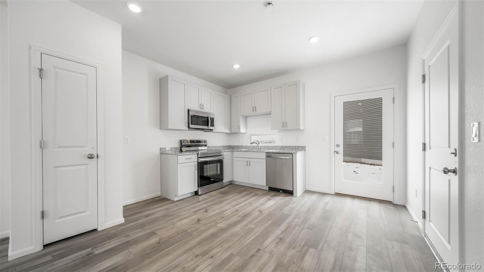 12562 E 100 Ave, Commerce City, CO 80022 photo