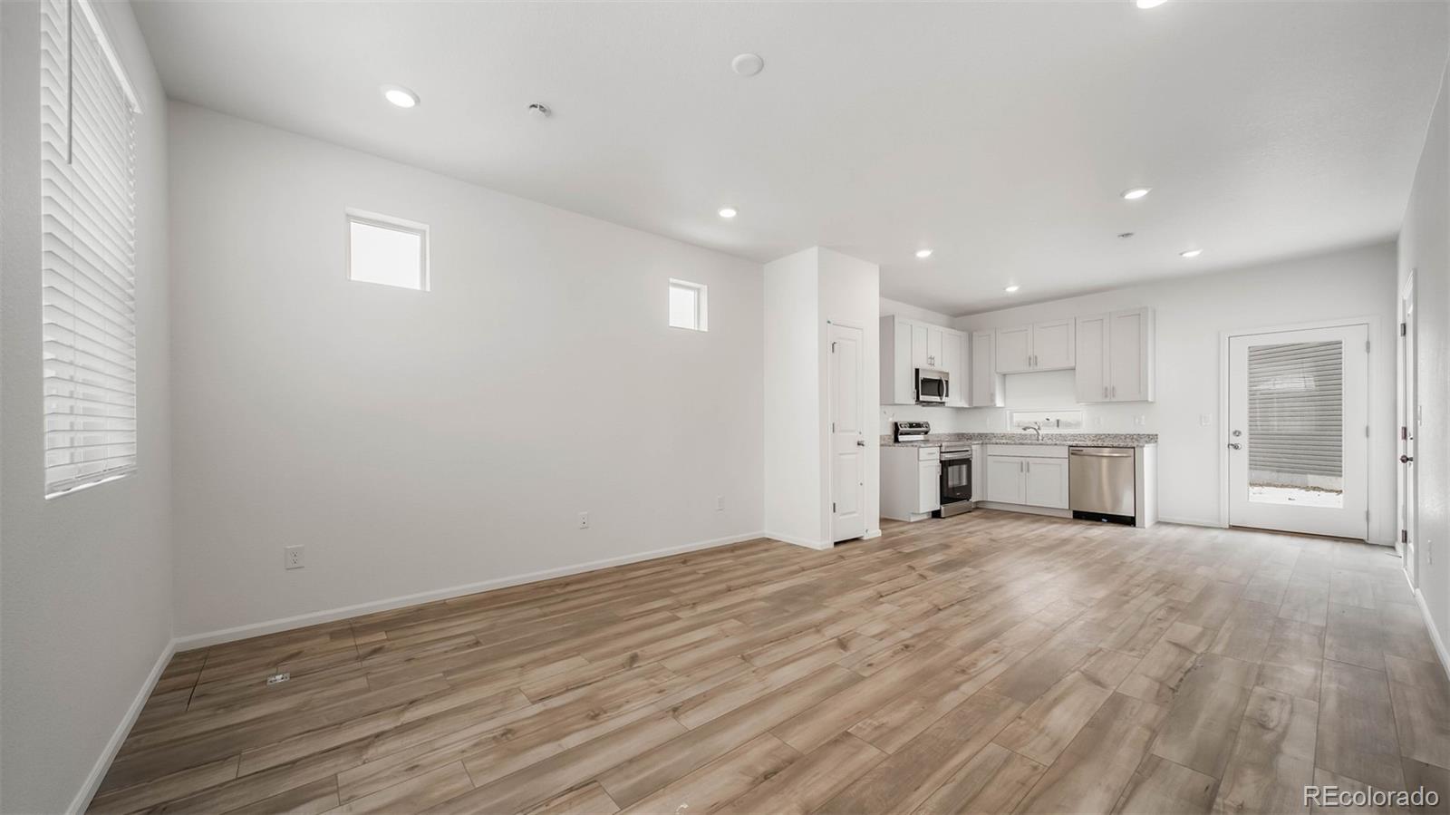 12562 E 100 Ave, Commerce City, CO 80022 photo