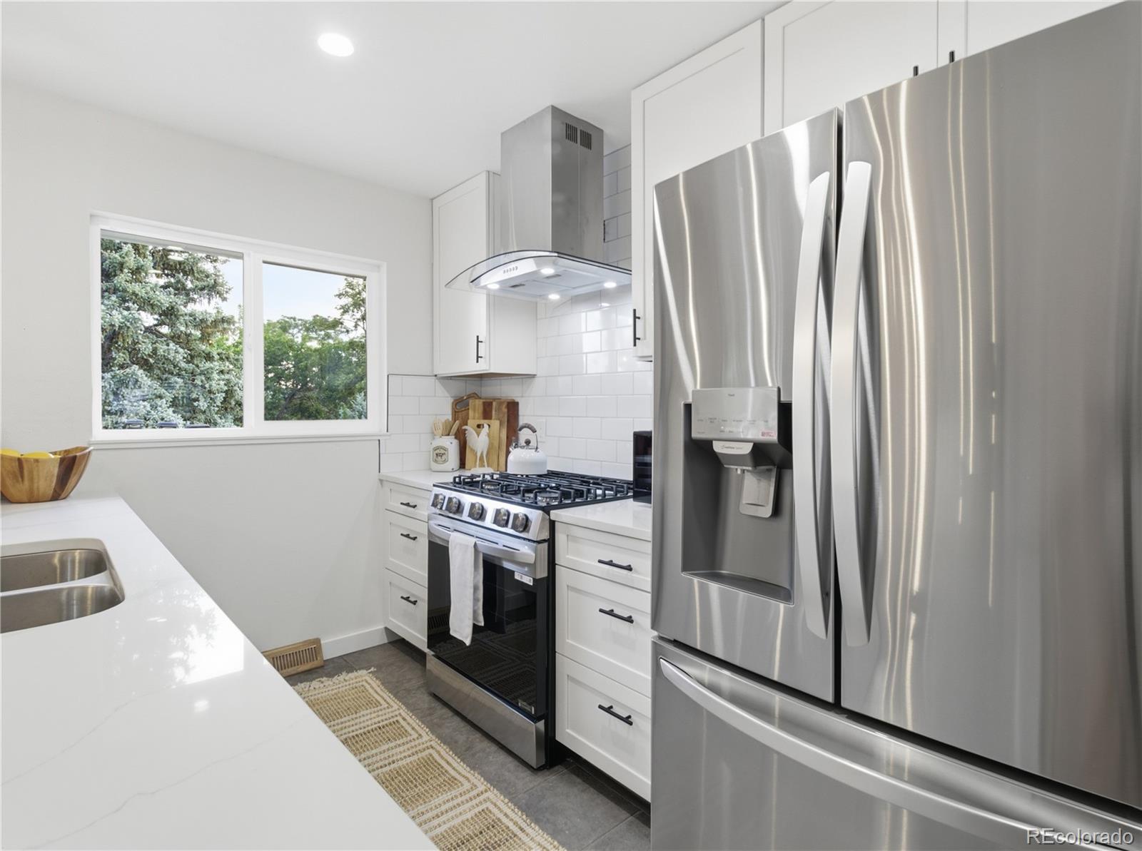 13090 W Warren Ave, Lakewood, CO 80228 photo