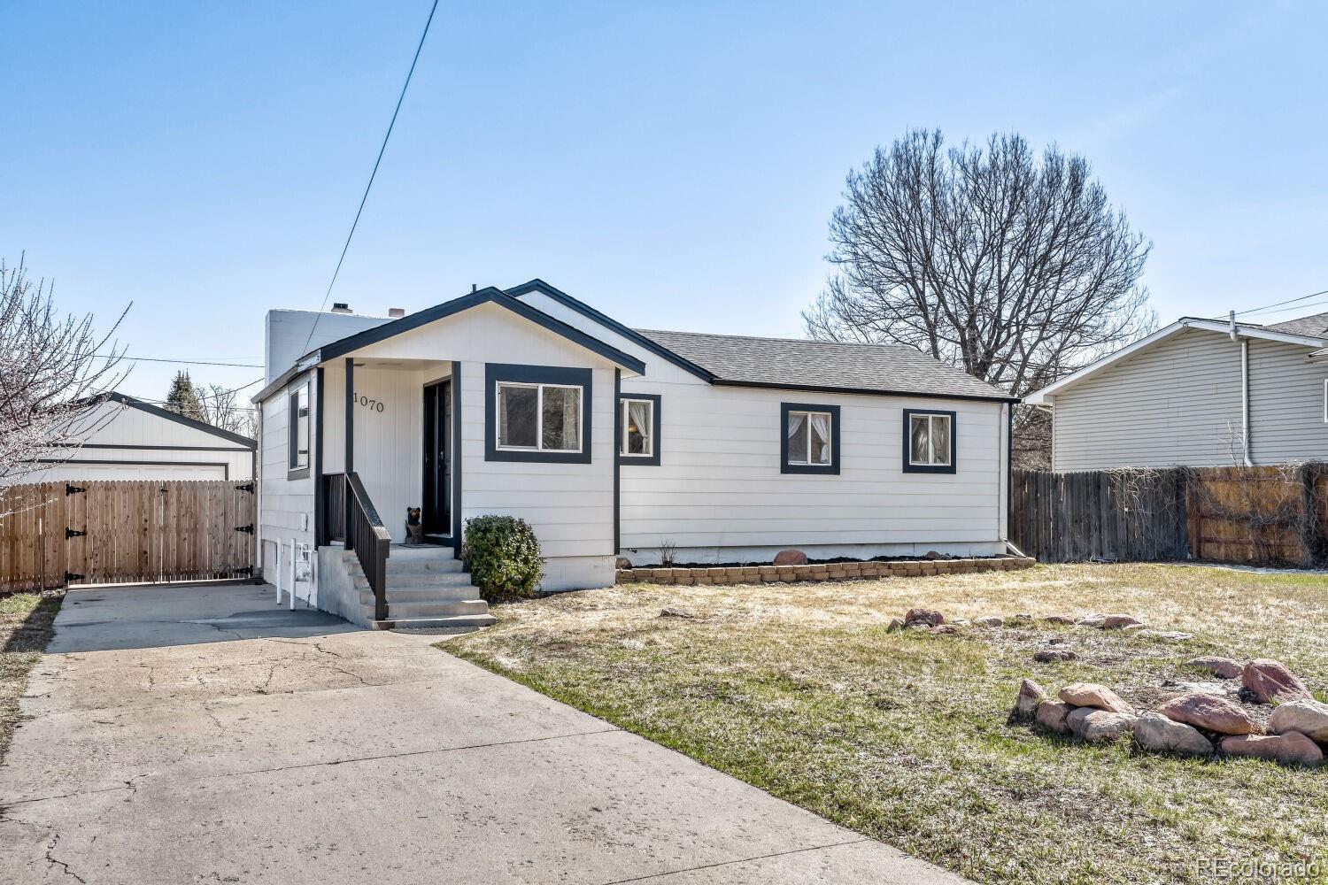 1070 Urban St, Lakewood, CO 80401 photo