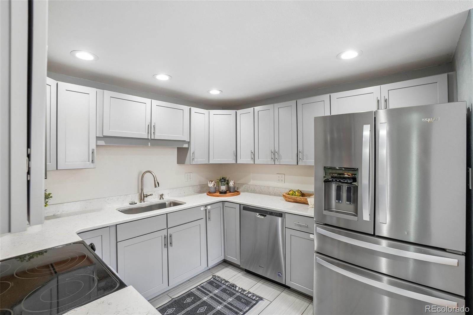 5530 Holland Dr, Arvada, CO 80002 photo