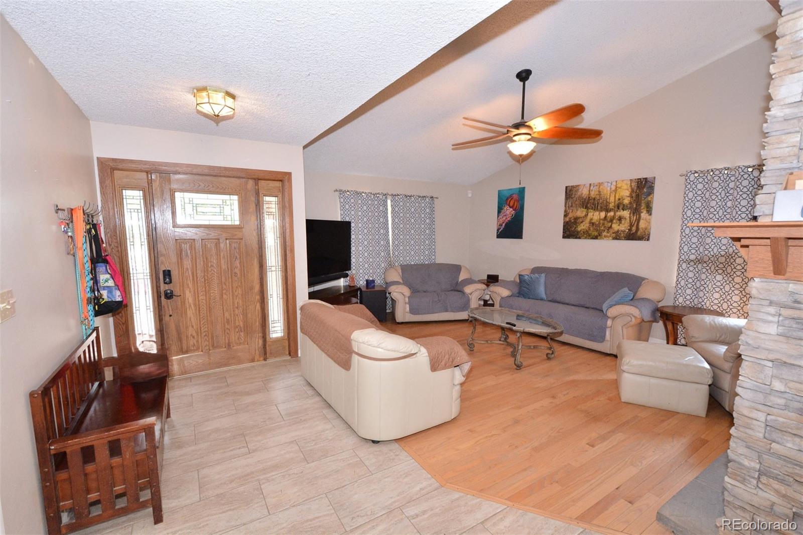 647 Red Cliff Rd, Colorado Springs, CO 80906 photo
