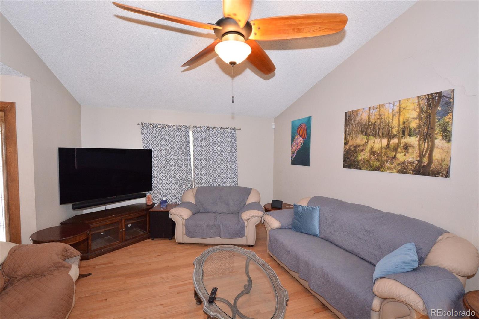647 Red Cliff Rd, Colorado Springs, CO 80906 photo
