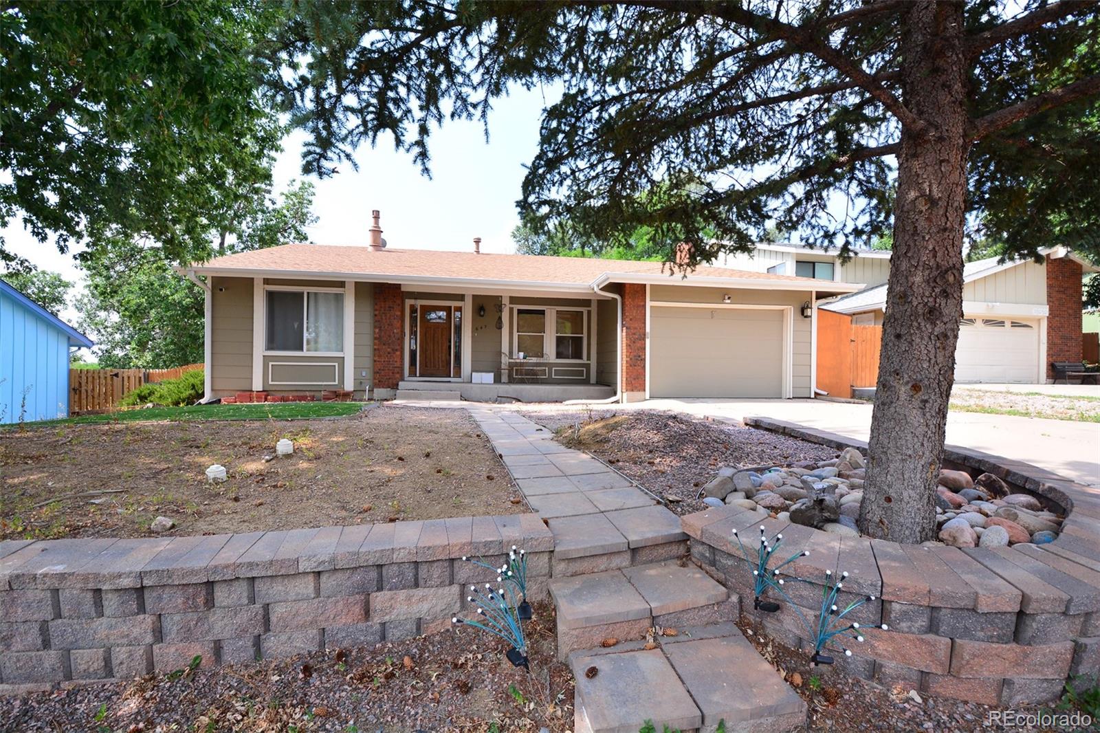 647 Red Cliff Rd, Colorado Springs, CO 80906 photo
