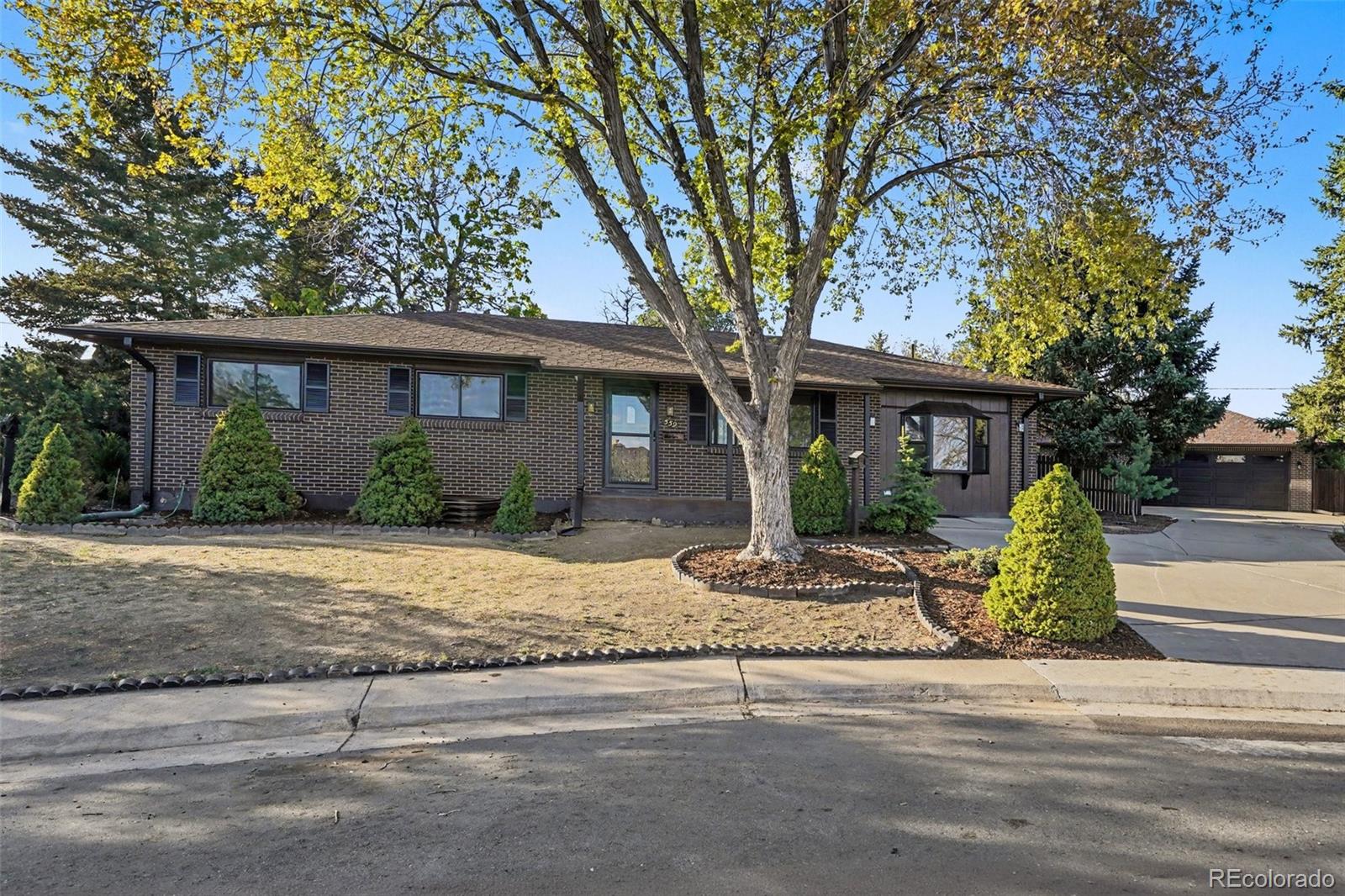 559 Elbert Way, Denver, CO 80221 photo