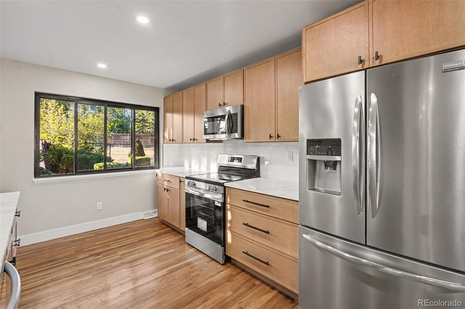 559 Elbert Way, Denver, CO 80221 photo