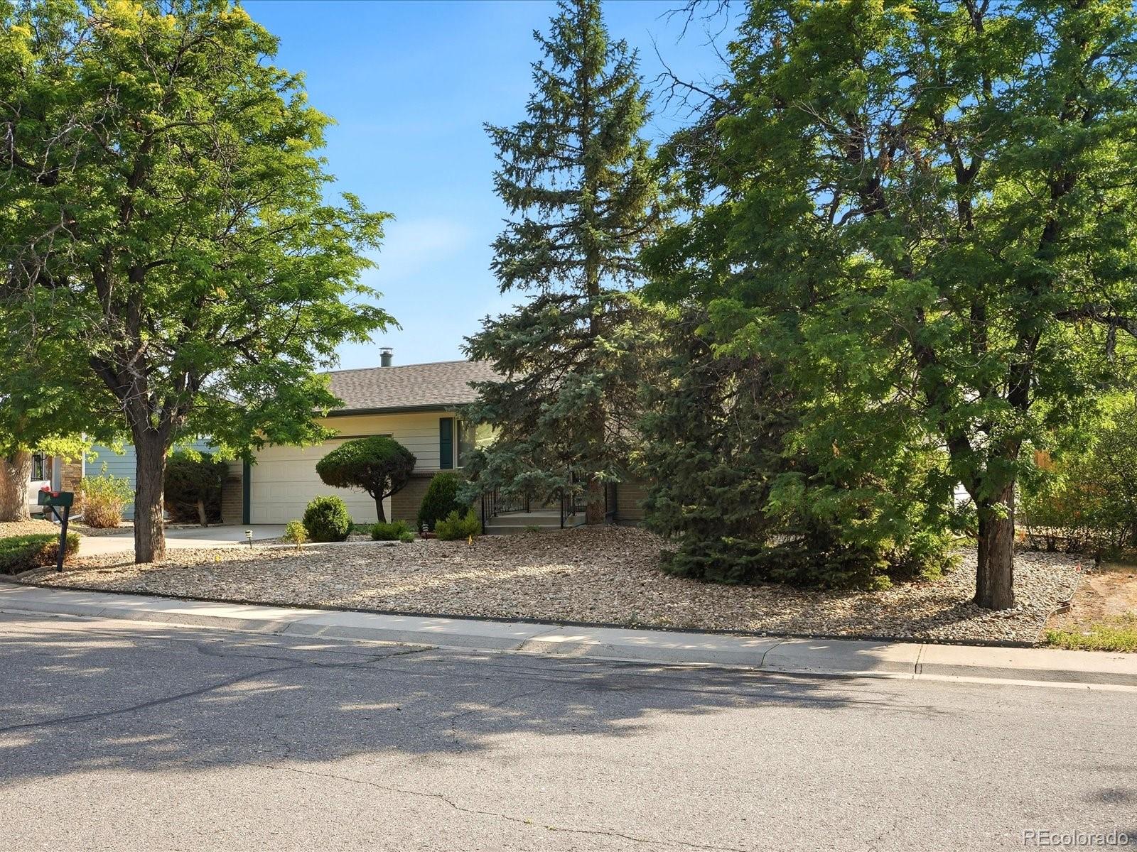 893 S Oswego Ct, Aurora, CO 80012 photo