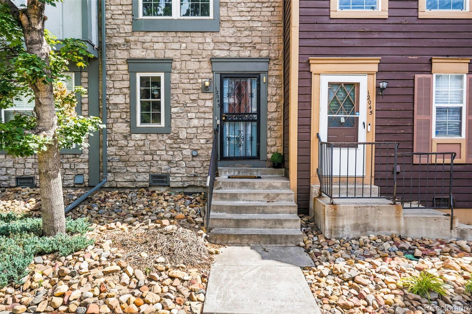 12043 Hoye Dr, Aurora, CO 80012