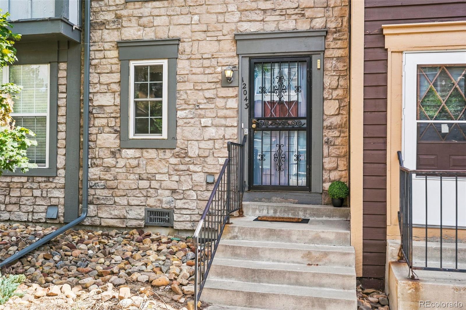 12043 E Hoye Dr, Aurora, CO 80012 photo