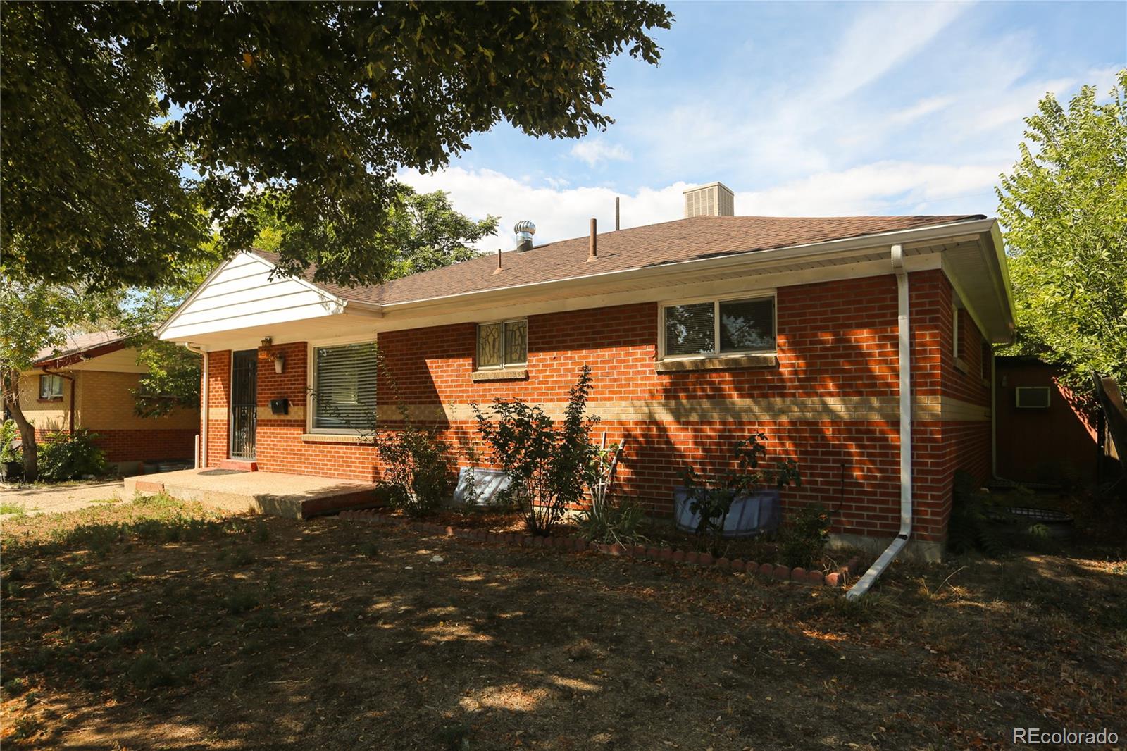 7493 Raritan St, Denver, CO 80221 photo