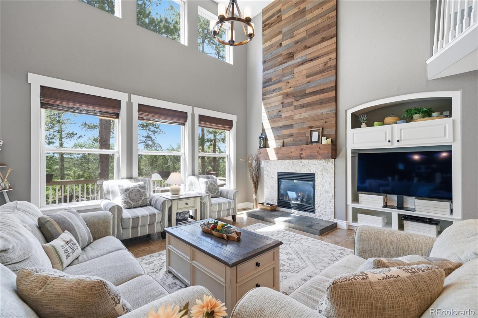 1614 Gore Dr, Larkspur, CO 80118 photo