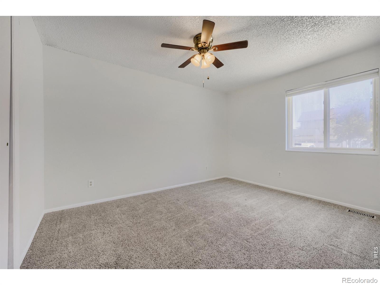 445 Hickory Pl, Broomfield, CO 80020 photo