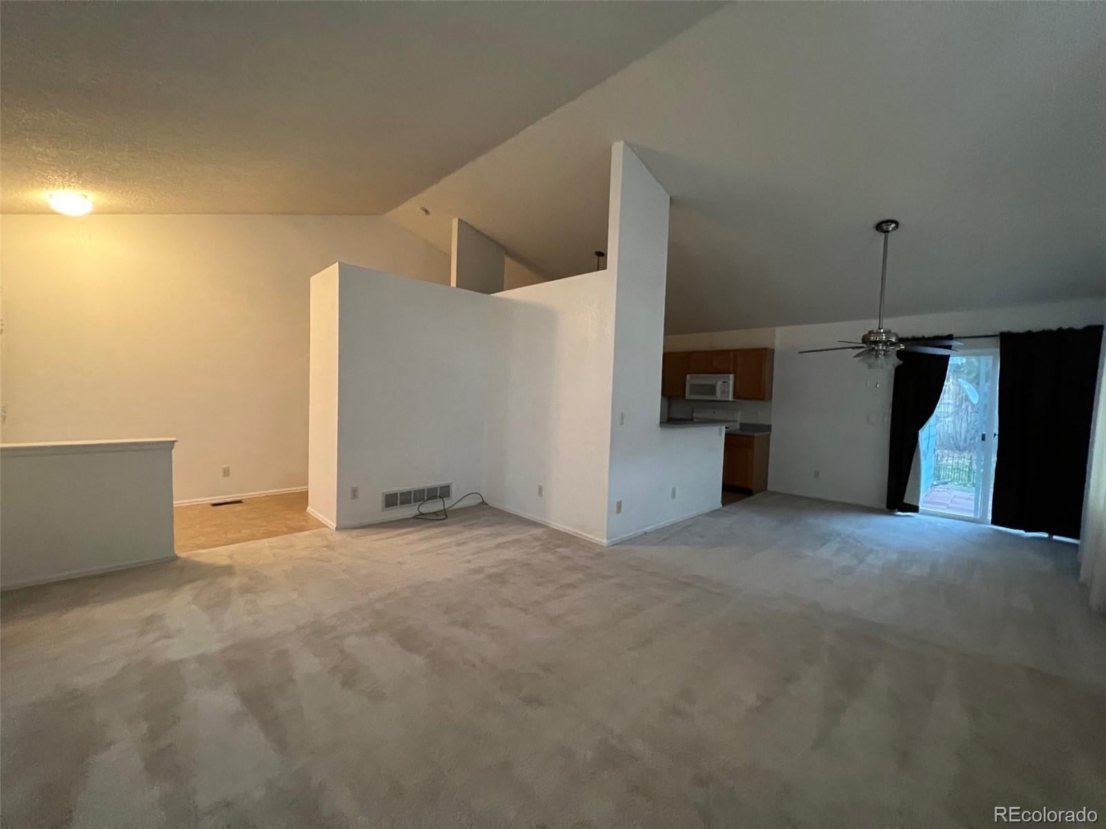 5184 S Liverpool Way, Aurora, CO 80015 photo
