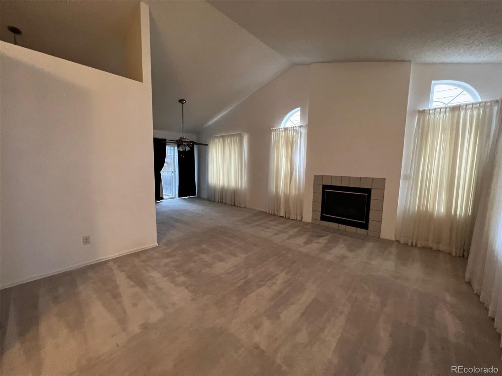 5184 S Liverpool Way, Aurora, CO 80015 photo