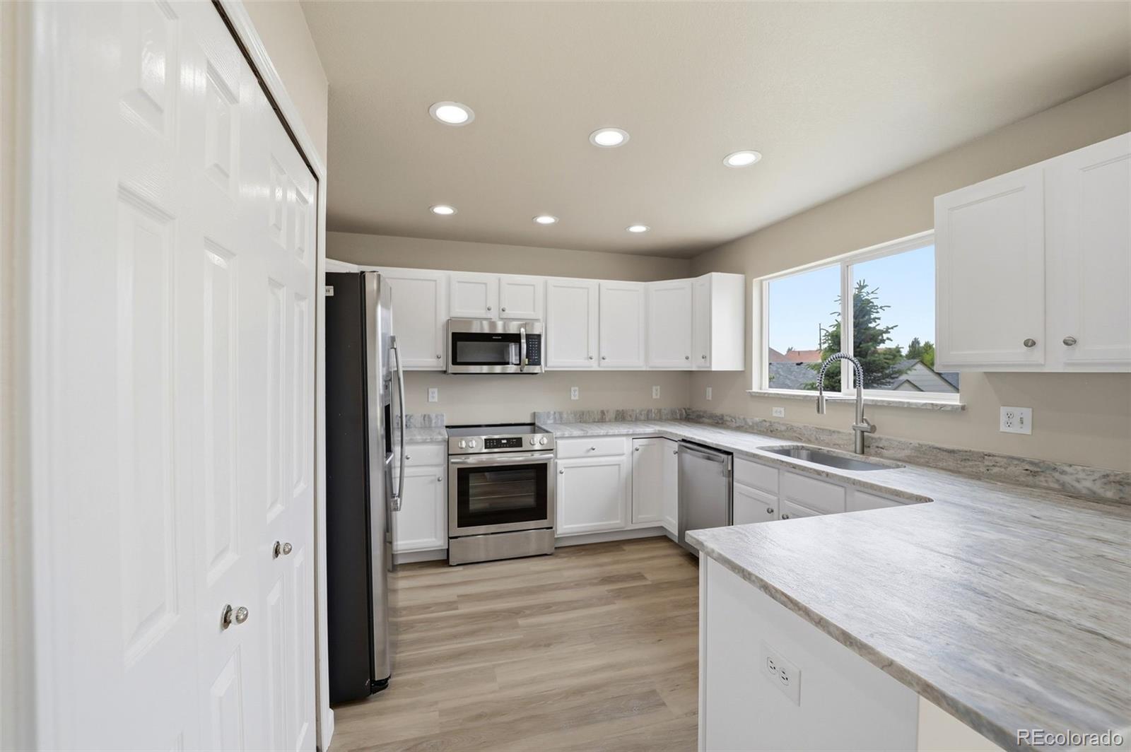 4922 Dunecrest Dr, Colorado Springs, CO 80922 photo