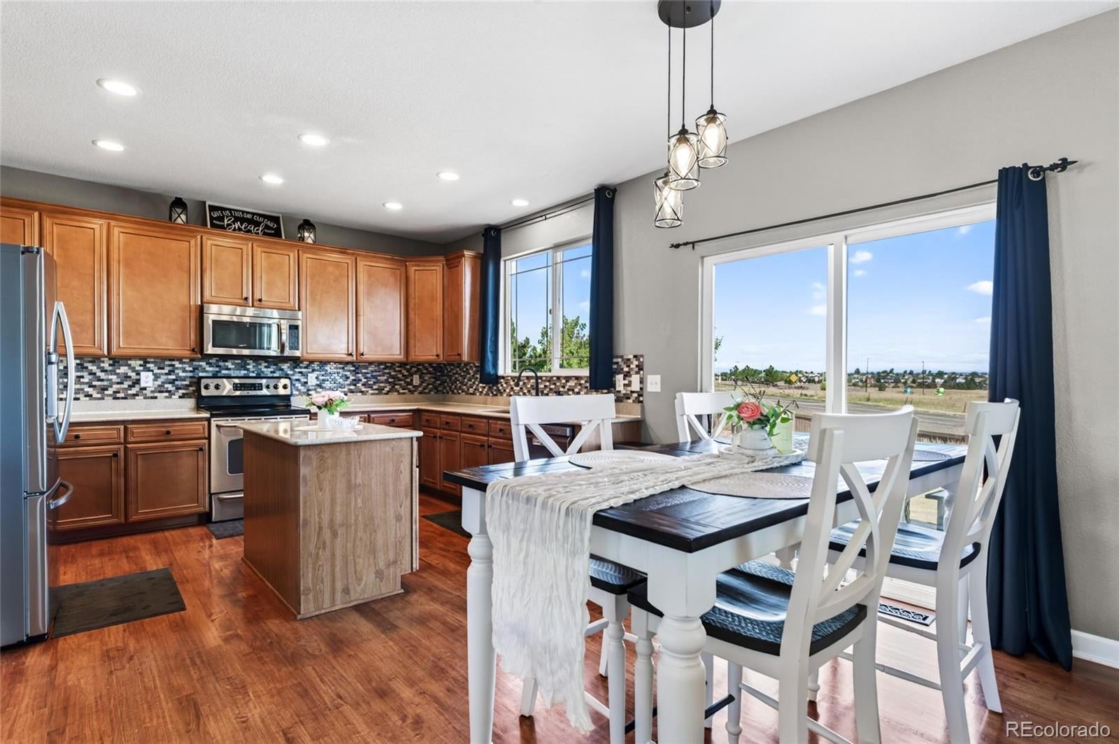 337 Peabody St, Castle Rock, CO 80104 photo