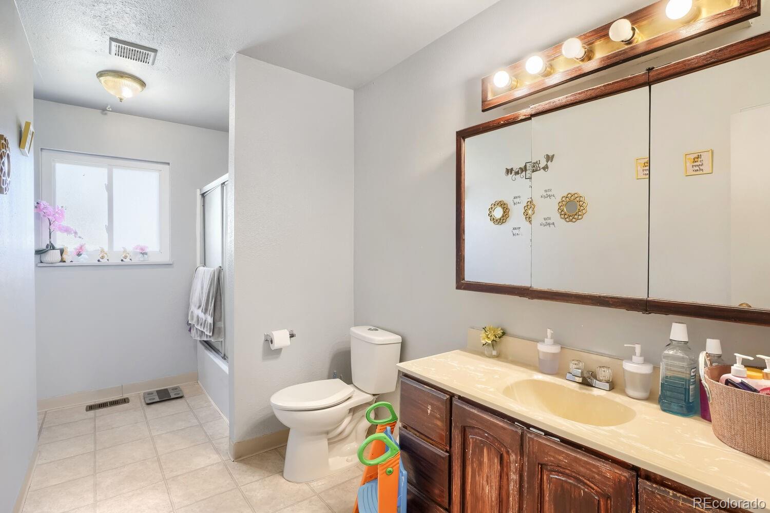 419 S Lima Cir, Aurora, CO 80012 photo