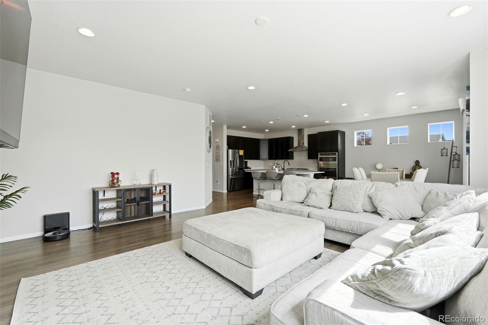 6802 S Uriah St, Aurora, CO 80016 photo