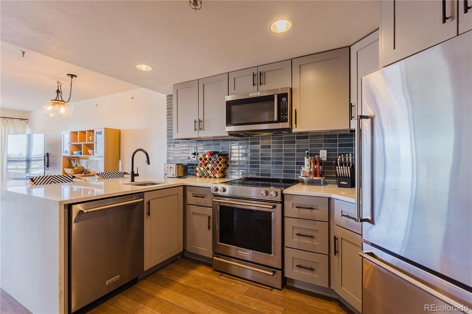100 Park Ave #604, Denver, CO 80205 photo